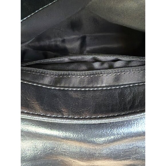 Vintage 2000s Guess Black Vegan Leather Shoulder Bag With Flap Closure - Picture 9 of 9